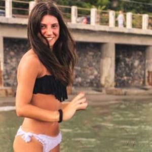 Meet your Posher, Letizia